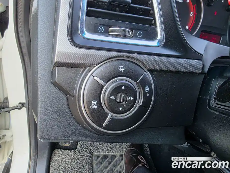 SsangYong Korando 2017 2.2 Автомат в Москве № 1080815, фото 11