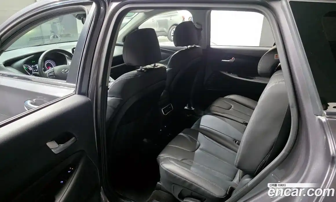 Hyundai Santa Fe 2021 1.6 гидро в Москве № 115790, фото 11