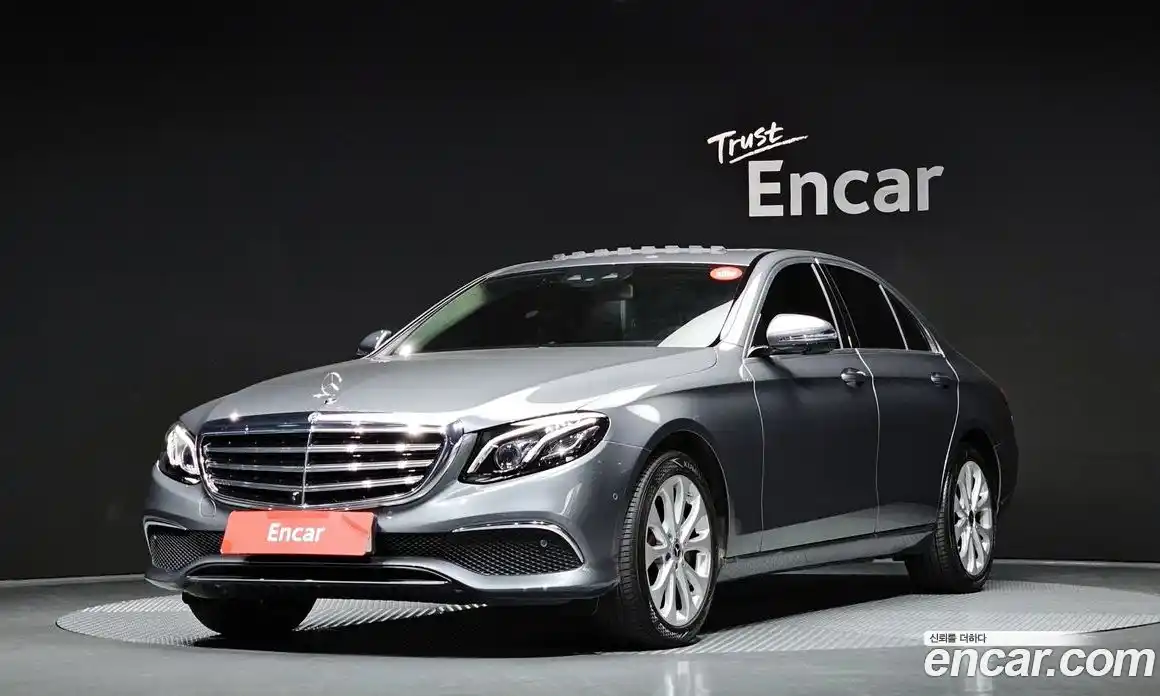 Mercedes-Benz E-Class 2018 2.0 гидро в Москве № 138721, фото 1