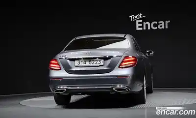 Mercedes-Benz E-Class 2018 2.0 гидро в Москве № 138721, миниатюра 4