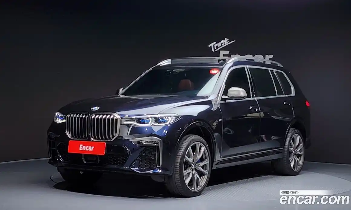 BMW X7 2021 4.4 гидро в Москве № 155975, фото 1