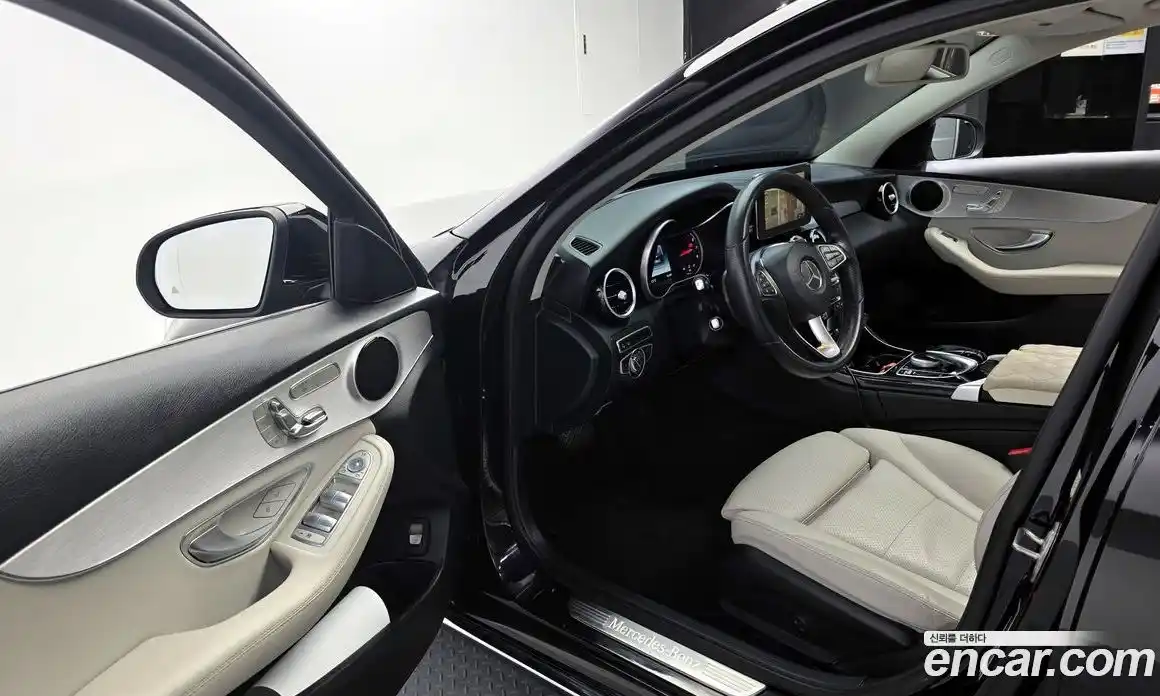 Mercedes-Benz C-Class 2017 2.0 гидро в Москве № 161111, фото 10