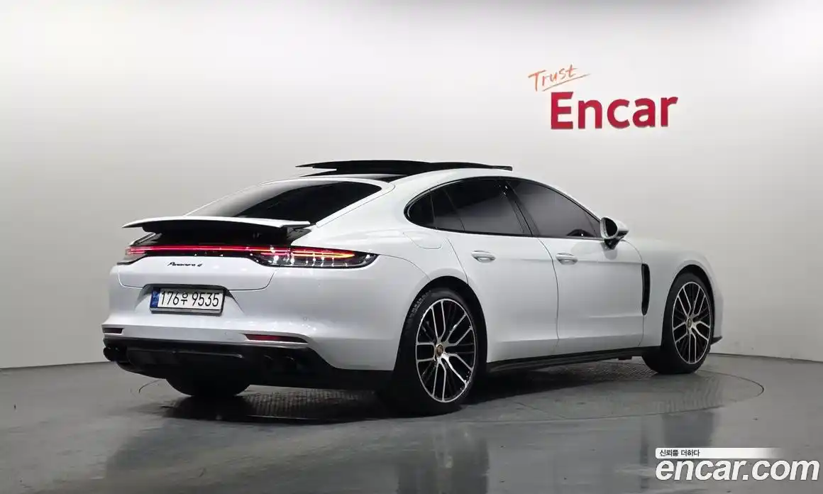 Porsche Panamera 2023 2.9 гидро в Москве № 165422, фото 2