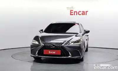 Lexus ES 2023 2.5 гидро в Москве № 168138, миниатюра 3