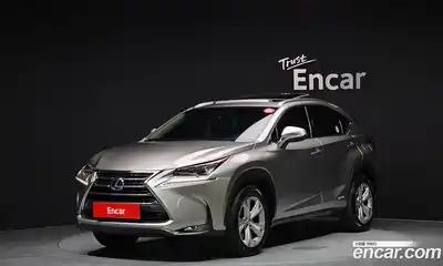 Lexus NX, 2016
