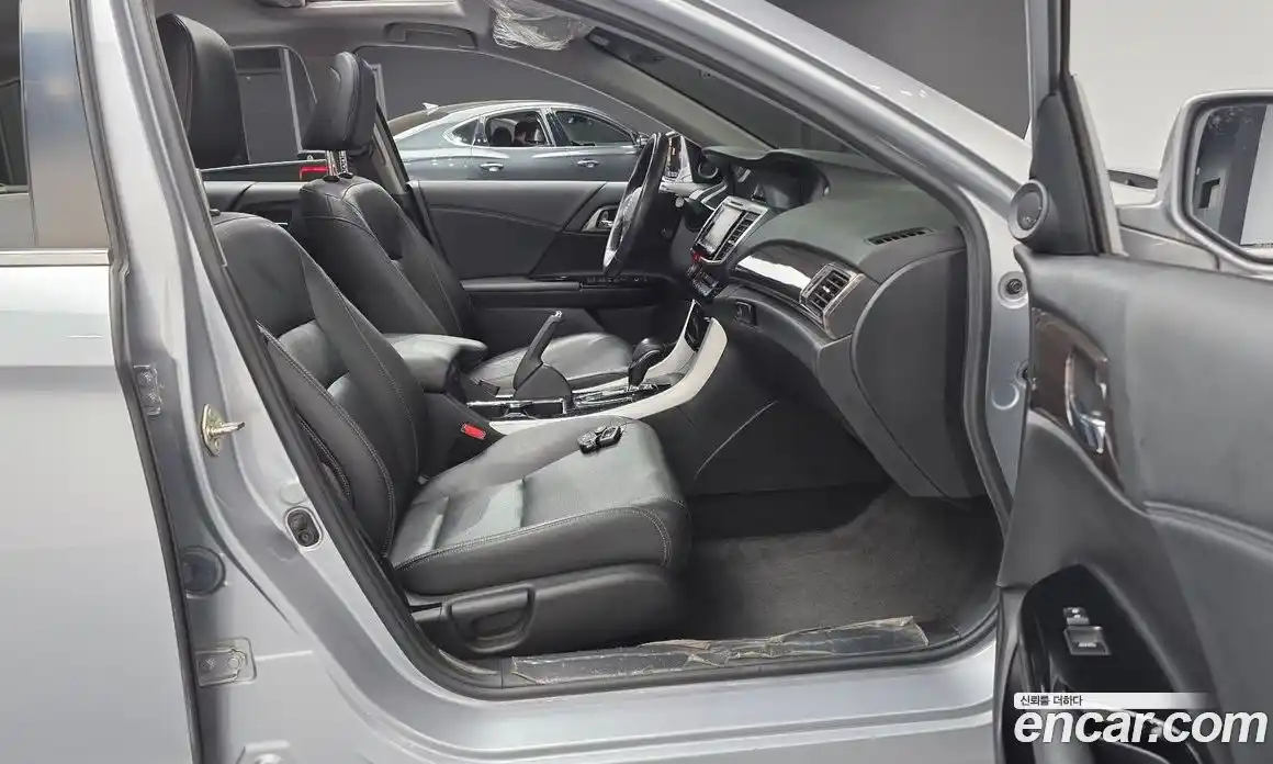 Honda Accord 2017 2.4 гидро в Москве № 170591, фото 10