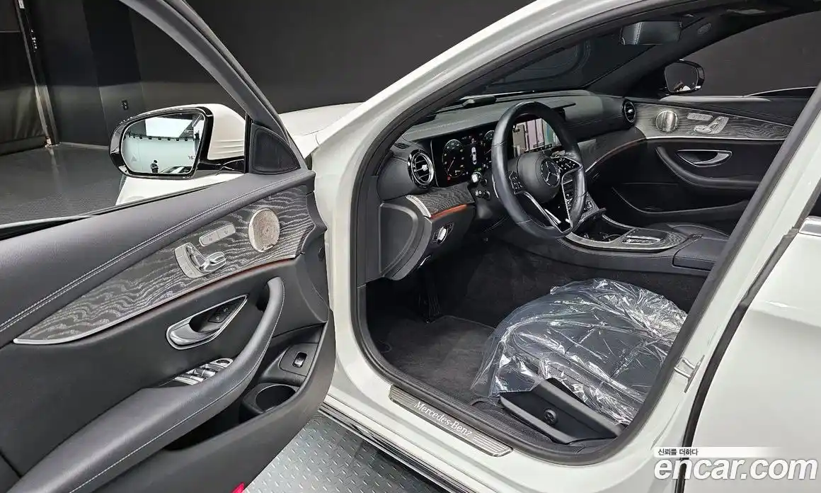 Mercedes-Benz E-Class 2022 2.0 гидро, фото 11