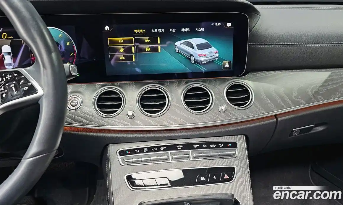 Mercedes-Benz E-Class 2022 2.0 гидро, фото 15