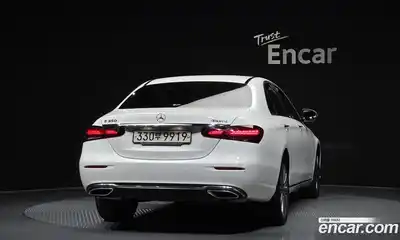 Mercedes-Benz E-Class 2022 2.0 гидро, миниатюра 4
