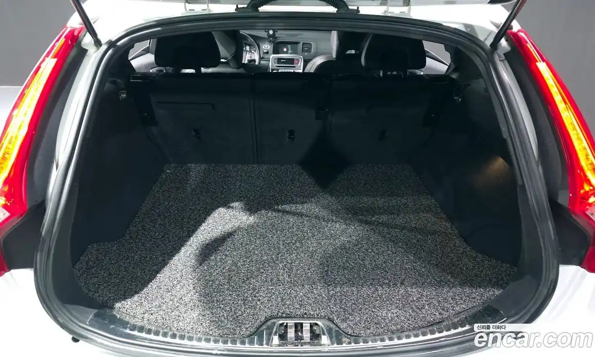 Volvo V60 2016 2.5 гидро в Москве № 190901, фото 20