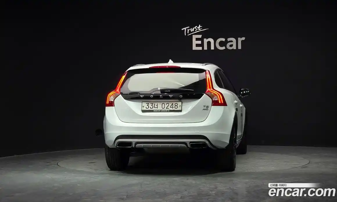 Volvo V60 2016 2.5 гидро в Москве № 190901, фото 4