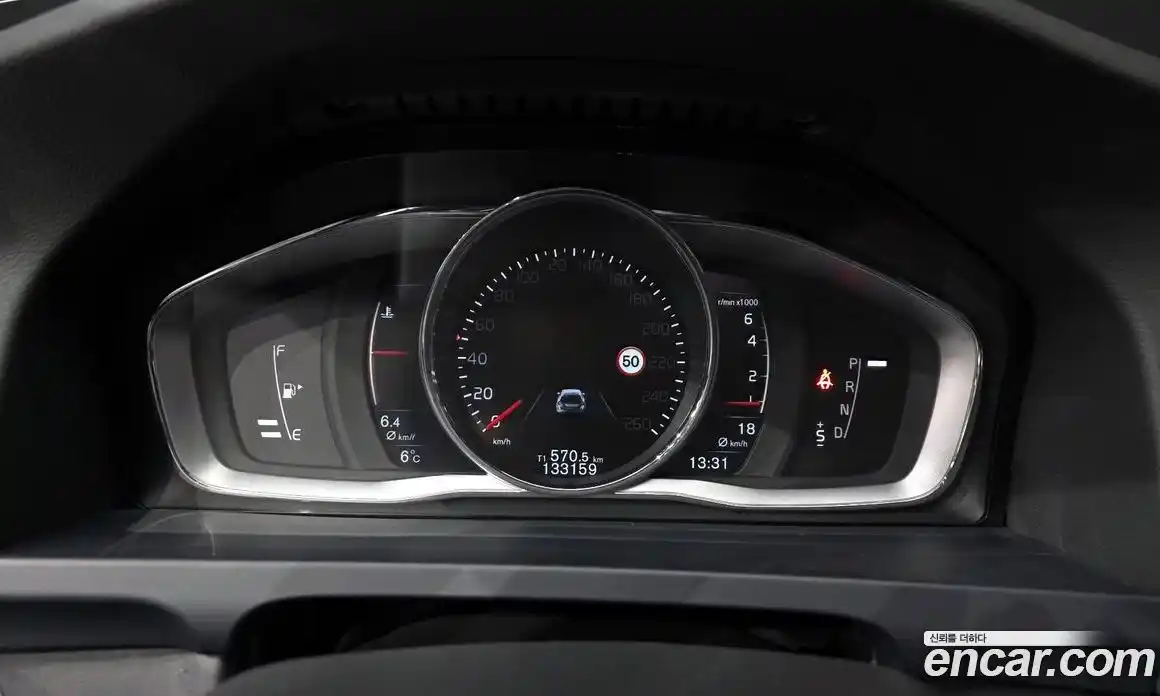 Volvo V60 2016 2.5 гидро в Москве № 190901, фото 8