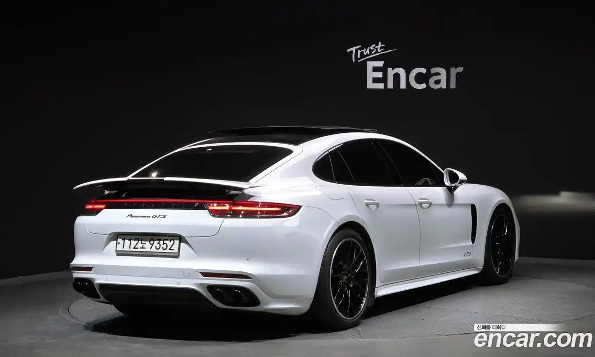 Porsche Panamera 2020 4.0 гидро в Москве № 197579, фото 2