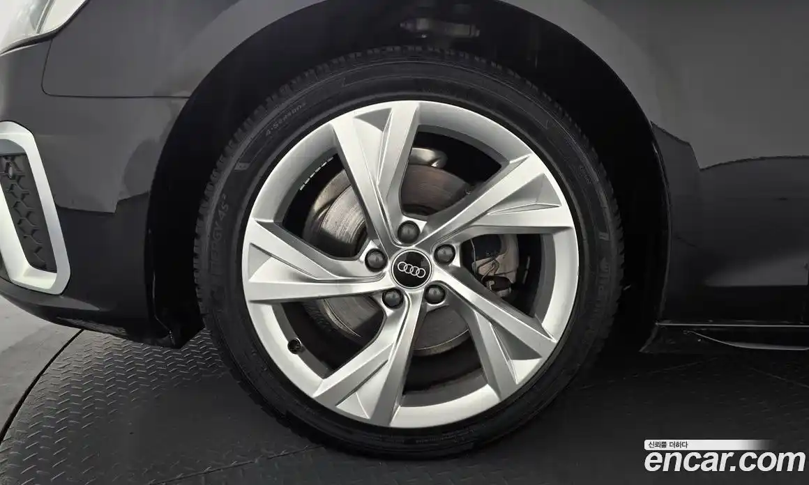 Audi A4 2021 2.0 гидро в Москве № 212294, фото 4