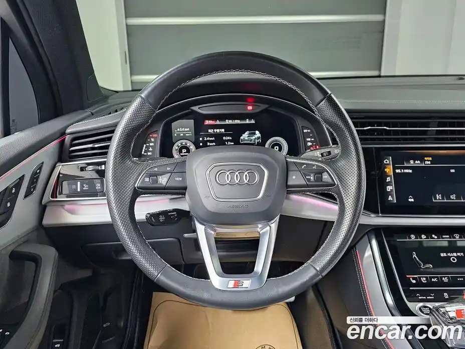 Audi Q7 2022 3.0 гидро в Москве № 212324, фото 13