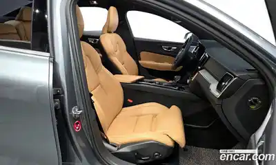 Volvo S60 2019 2.0 гидро в Москве № 212871, миниатюра 11