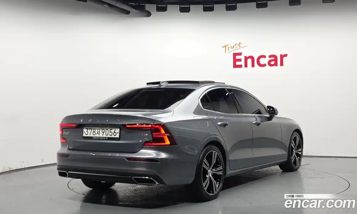 Volvo S60 2019 2.0 гидро в Москве № 212871, фото 2