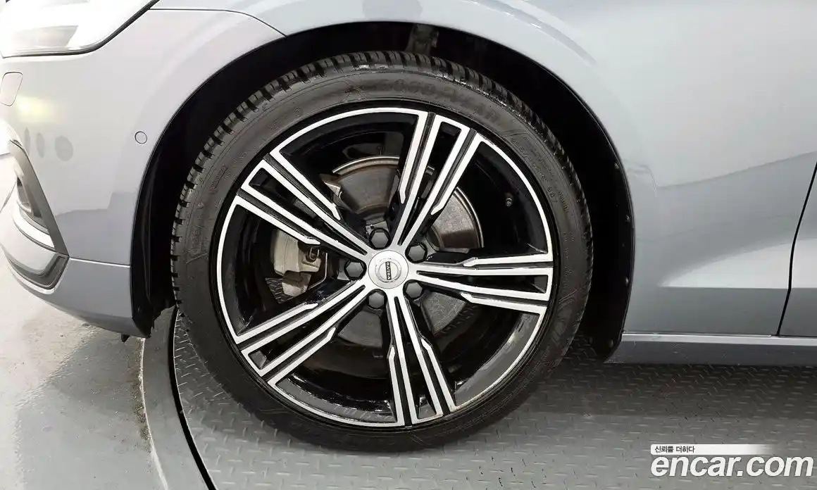 Volvo S60 2019 2.0 гидро в Москве № 212871, фото 5