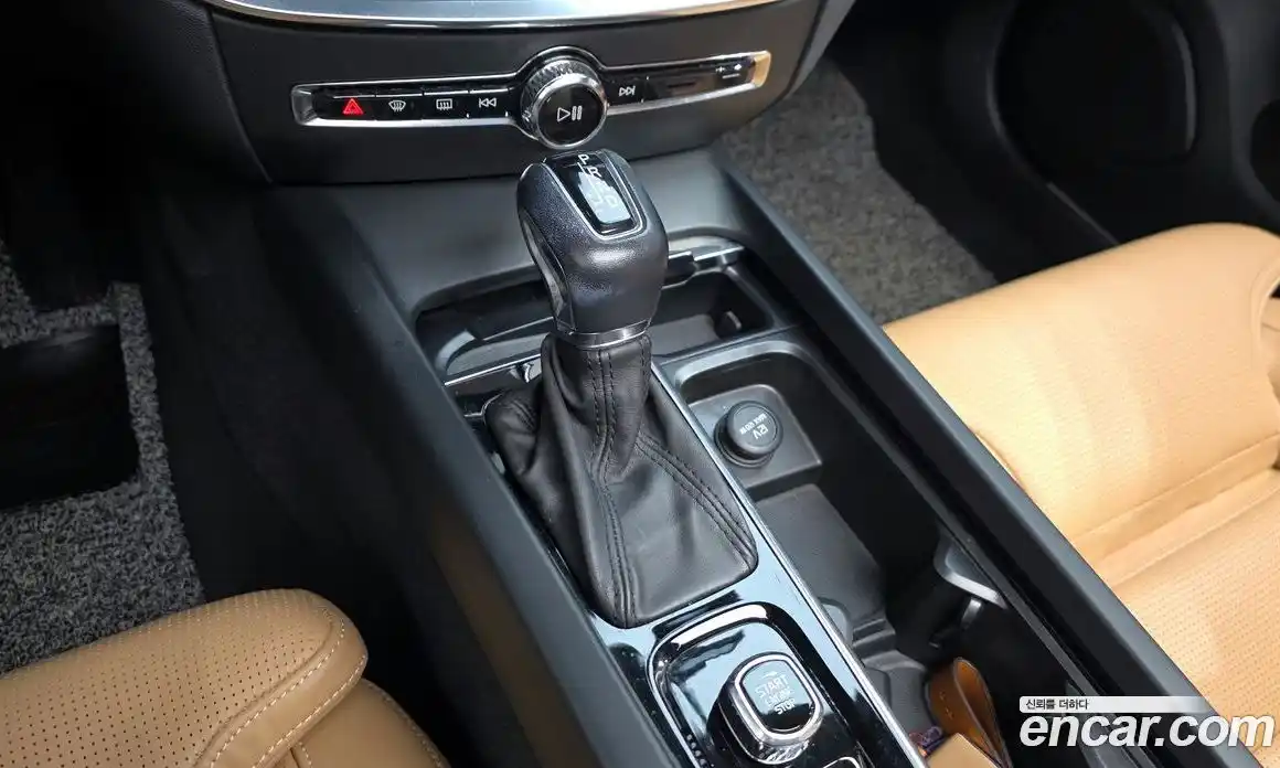 Volvo S60 2019 2.0 гидро в Москве № 212871, фото 9