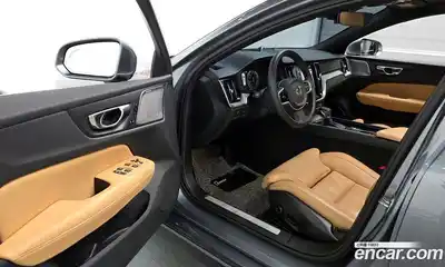 Volvo S60 2019 2.0 гидро в Москве № 212871, миниатюра 10