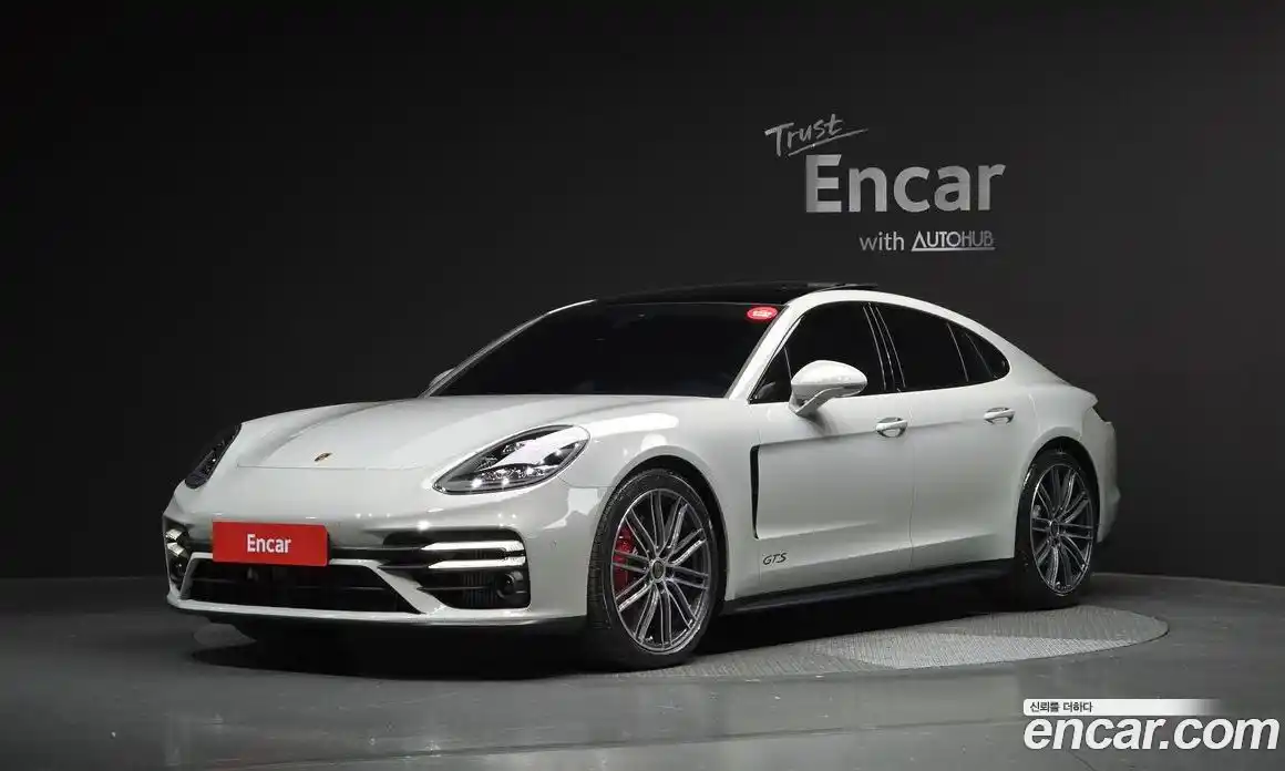 Porsche Panamera 2024 4.0 гидро в Москве № 213035, фото 1
