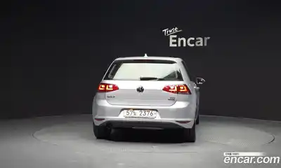 Volkswagen Golf 2014 1.6 гидро в Москве № 215195, миниатюра 4