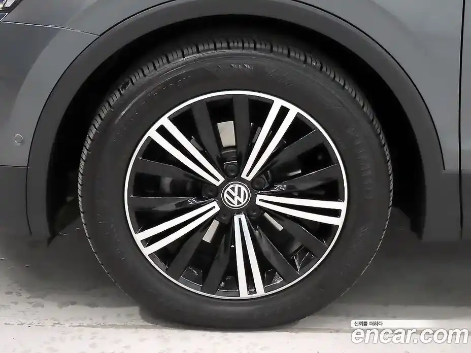 Volkswagen Tiguan 2020 2.0 гидро в Москве № 215203, фото 20