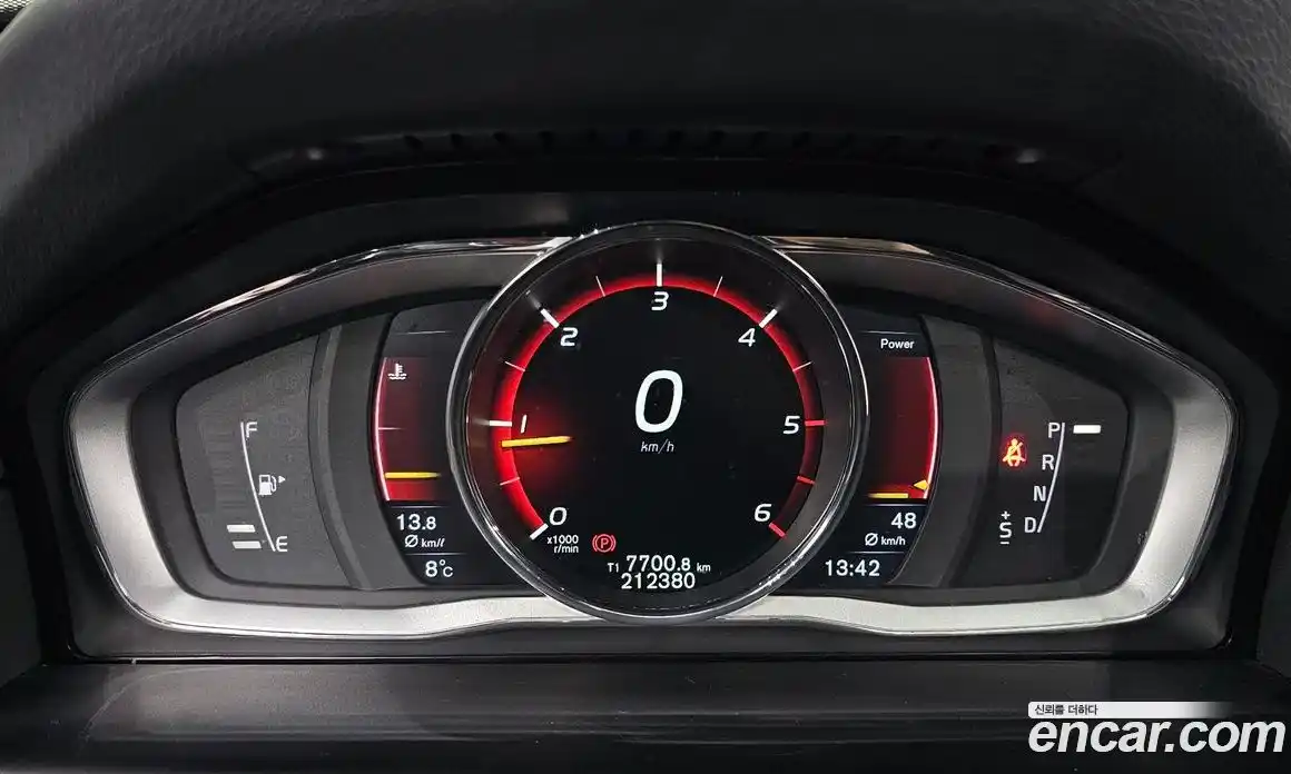 Volvo XC70 2016 2.0 гидро в Москве № 218158, фото 8