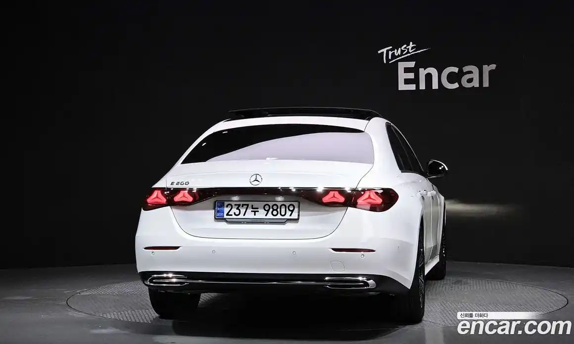 Mercedes-Benz E-Class 2025 2.0 гидро в Москве № 229378, фото 4