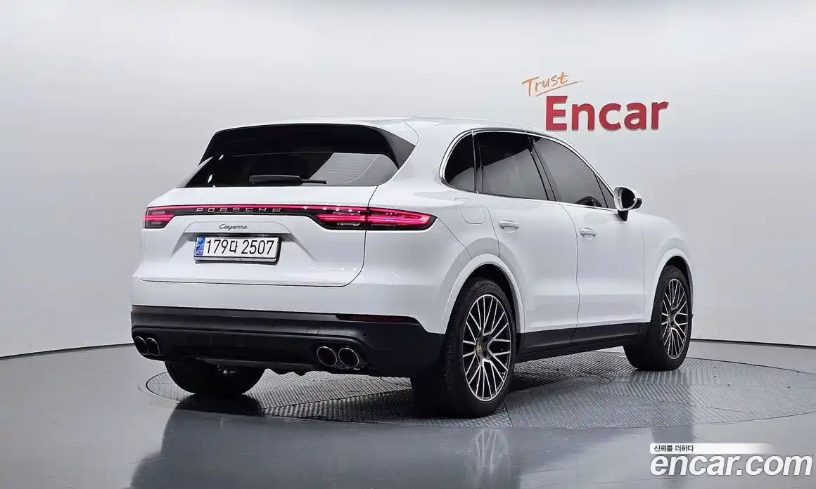 Porsche Cayenne 2023 3.0 гидро в Москве № 230967, фото 2