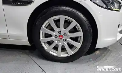 Jaguar XE 2018 2.0 гидро в Москве № 240481, миниатюра 5