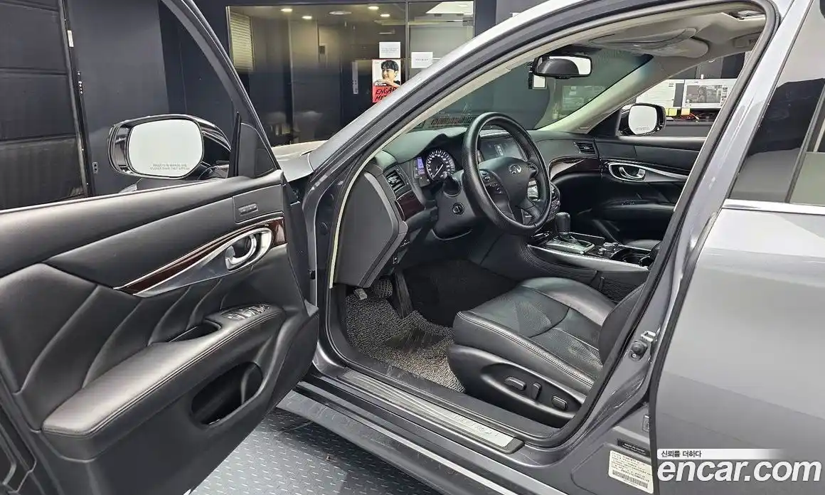 Infiniti Q70 2017 3.7 гидро в Москве № 246627, фото 11