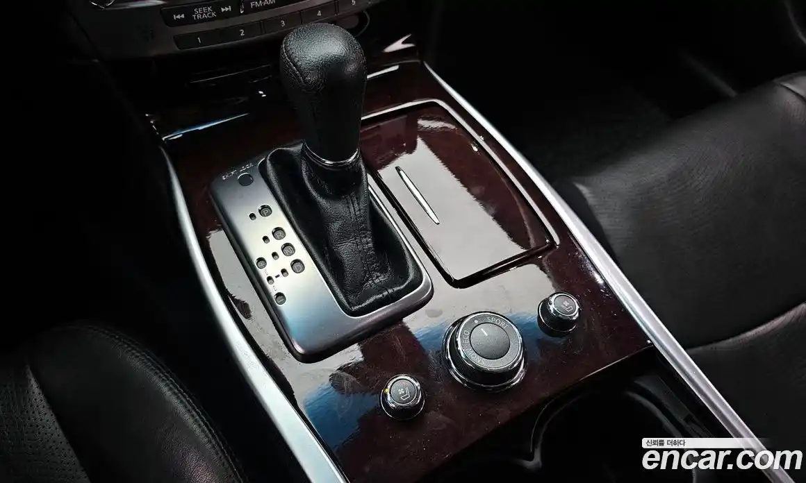 Infiniti Q70 2017 3.7 гидро в Москве № 246627, фото 9