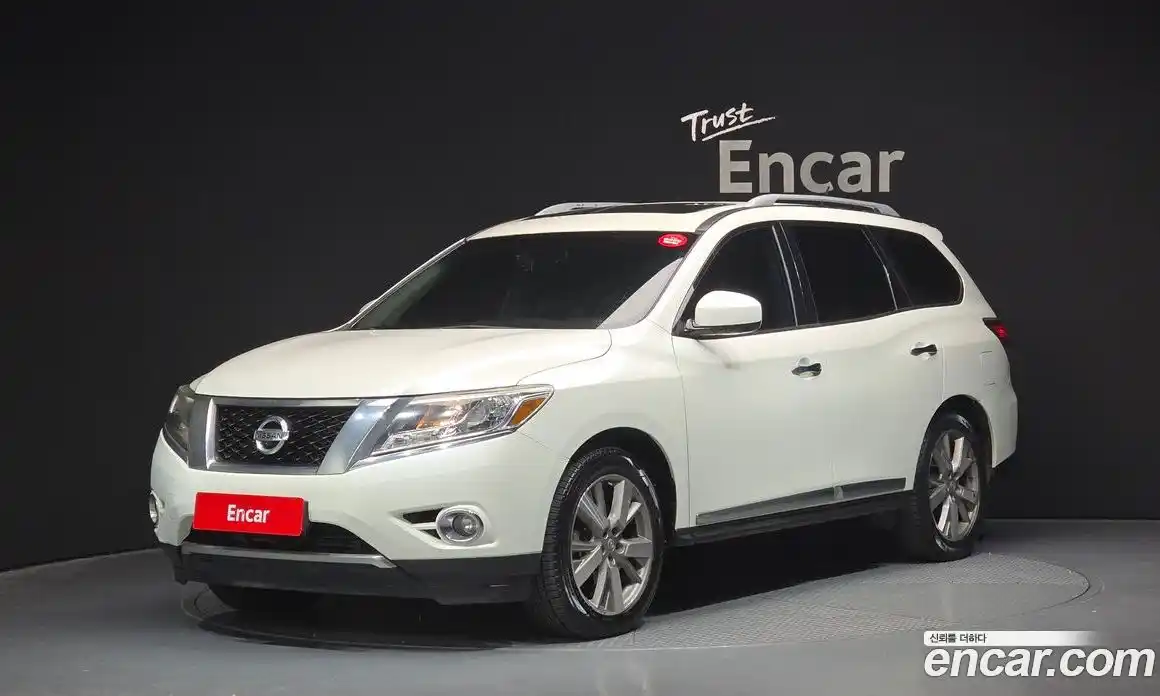 Nissan Pathfinder 2016 3.5 гидро в Москве № 265802, фото 1