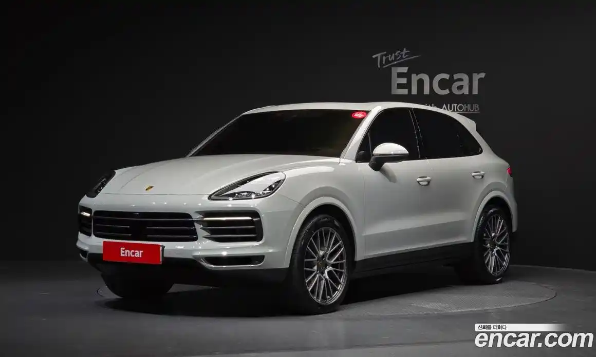 Porsche Cayenne 2023 3.0 гидро в Москве № 294088, фото 1