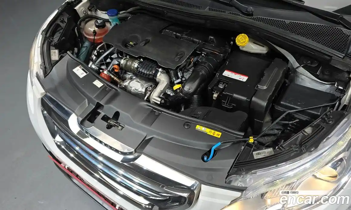 Peugeot 2008 2015 1.6 гидро в Москве № 314085, фото 6