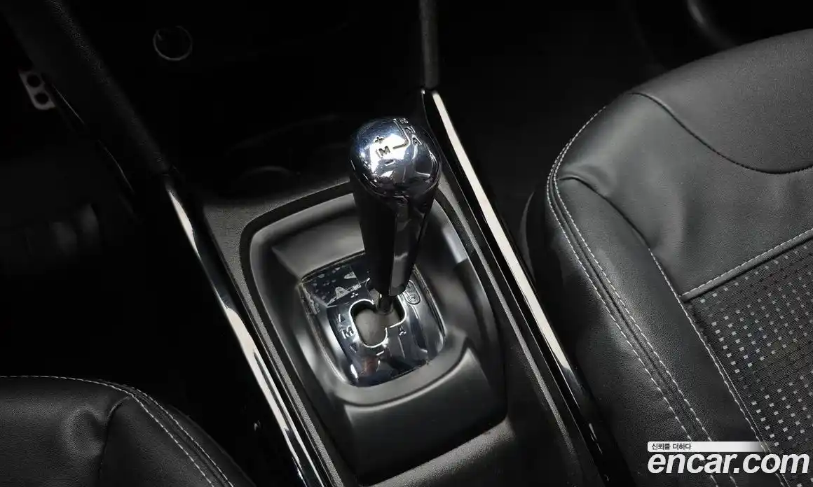 Peugeot 2008 2015 1.6 гидро в Москве № 314085, фото 9