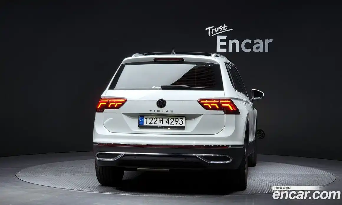 Volkswagen Tiguan 2023 2.0 гидро в Москве № 357660, фото 4