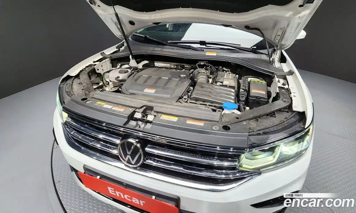Volkswagen Tiguan 2023 2.0 гидро в Москве № 357660, фото 6
