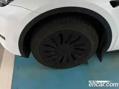 Tesla Model Y 2023 2.0 гидро в Москве № 423292, миниатюра 5