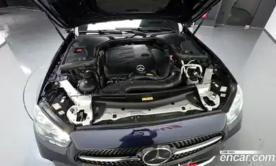 Mercedes-Benz E-Class 2021 2.0 гидро, миниатюра 6