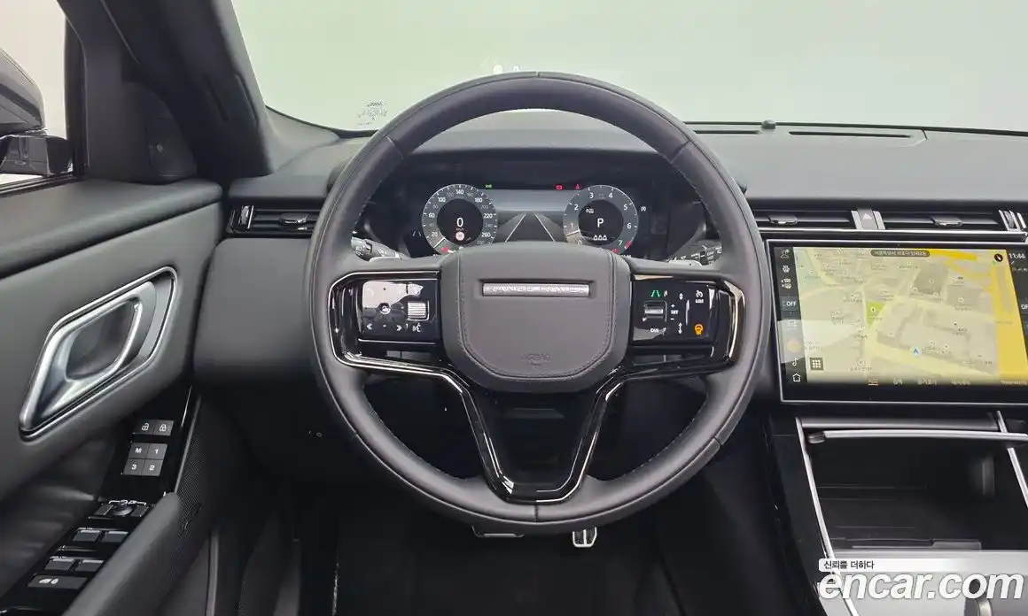 Land Rover Range-Rover Velar 2025 3.0 гидро в Москве № 765921, фото 13