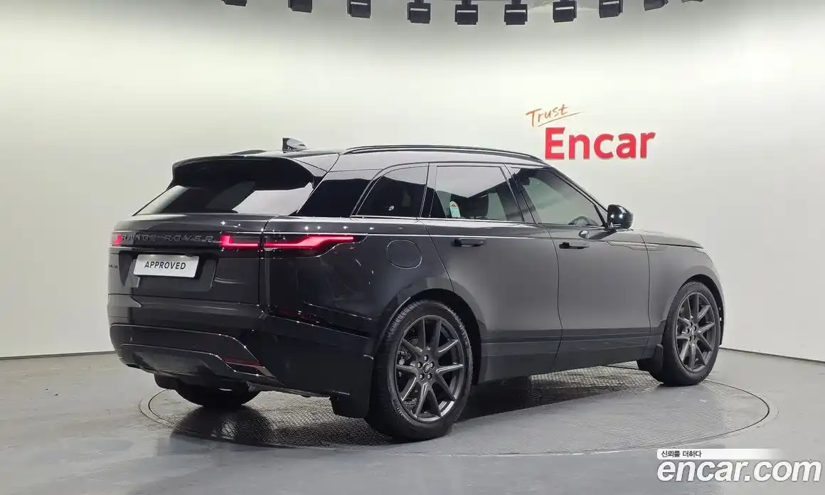 Land Rover Range-Rover Velar 2025 3.0 гидро в Москве № 765921, фото 2