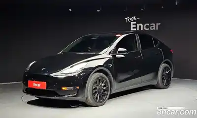 Tesla Model Y, 2022