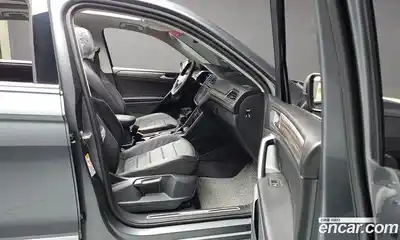 Volkswagen Tiguan 2024 2.0 гидро в Москве № 802788, миниатюра 11