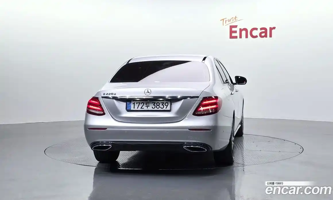 Mercedes-Benz E-Class 2017 1.9 гидро в Москве № 859521, фото 4
