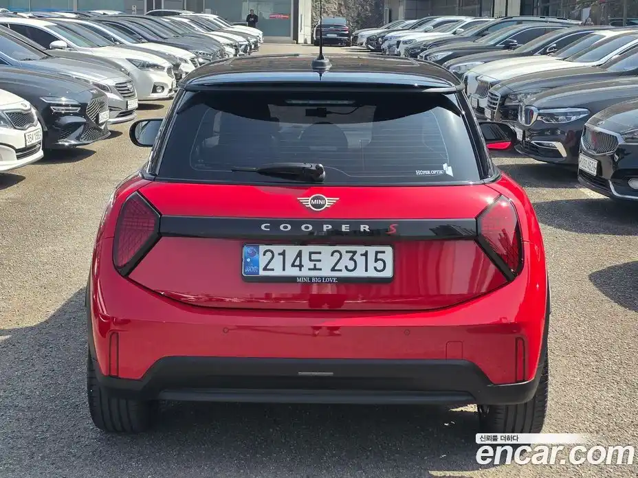 Mini Cooper 2025 2.0 гидро в Москве № 861683, фото 3