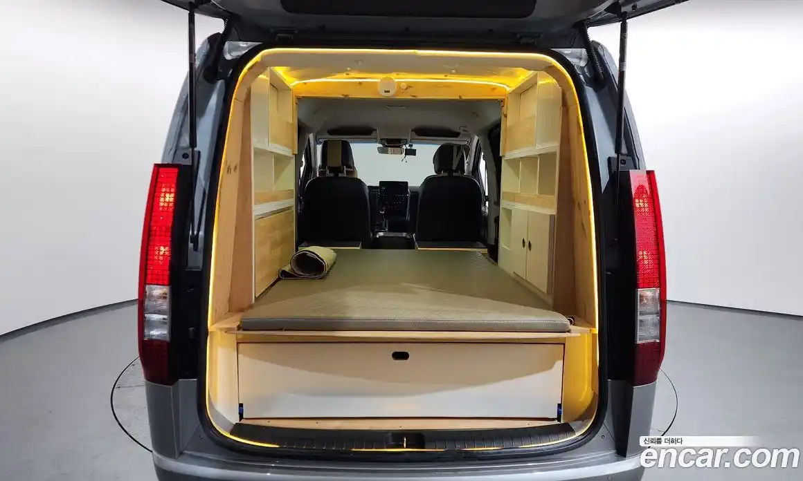 Hyundai Staria 2022 2.2 Автомат в Москве № 887041, фото 20