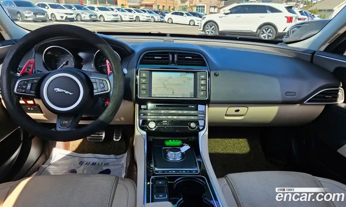 Jaguar XE 2016 2.0 гидро в Москве № 897209, фото 7