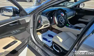 Jaguar XE 2016 2.0 гидро в Москве № 897209, миниатюра 10